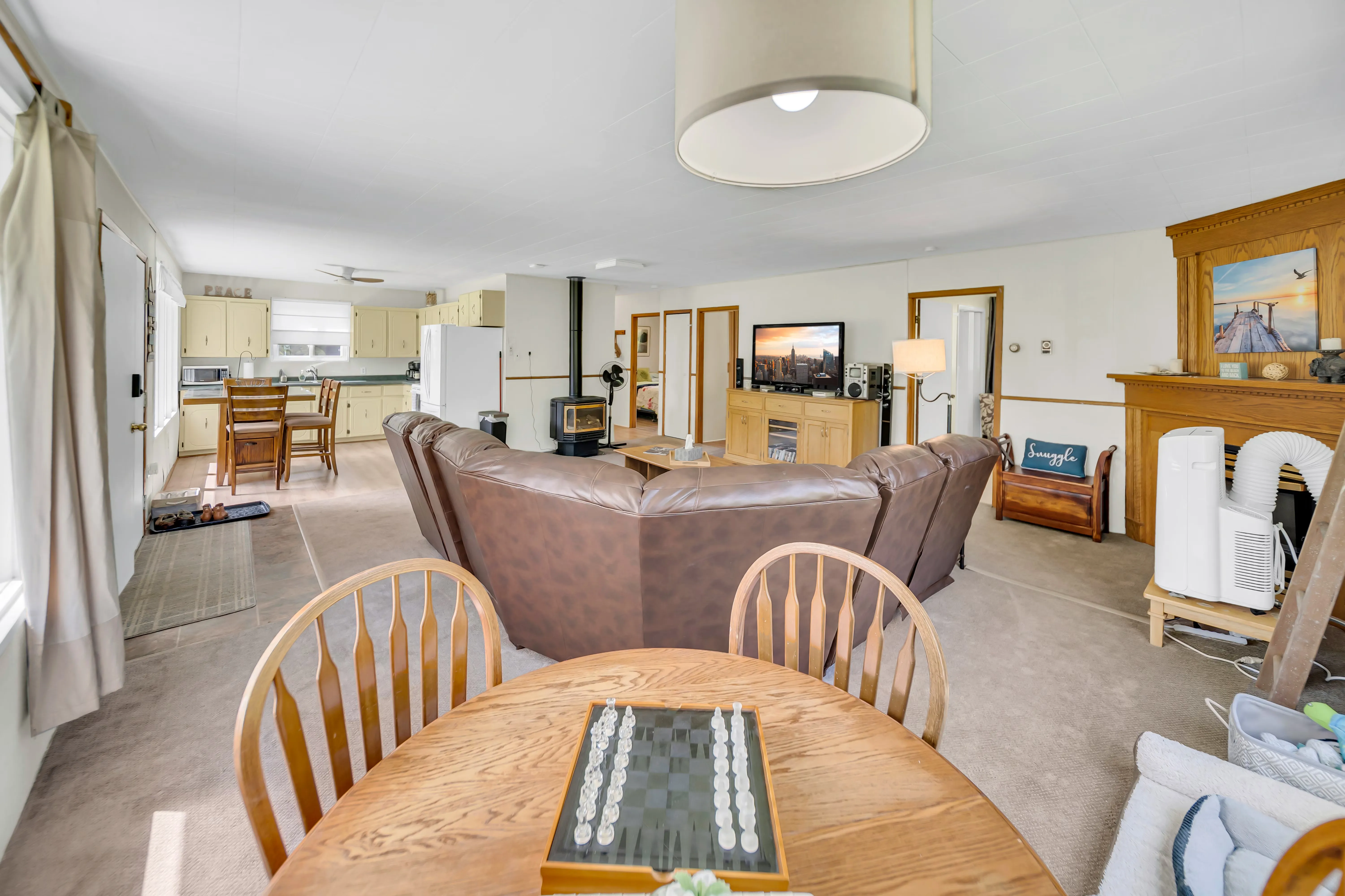 J Arts 360 View — interior property photo