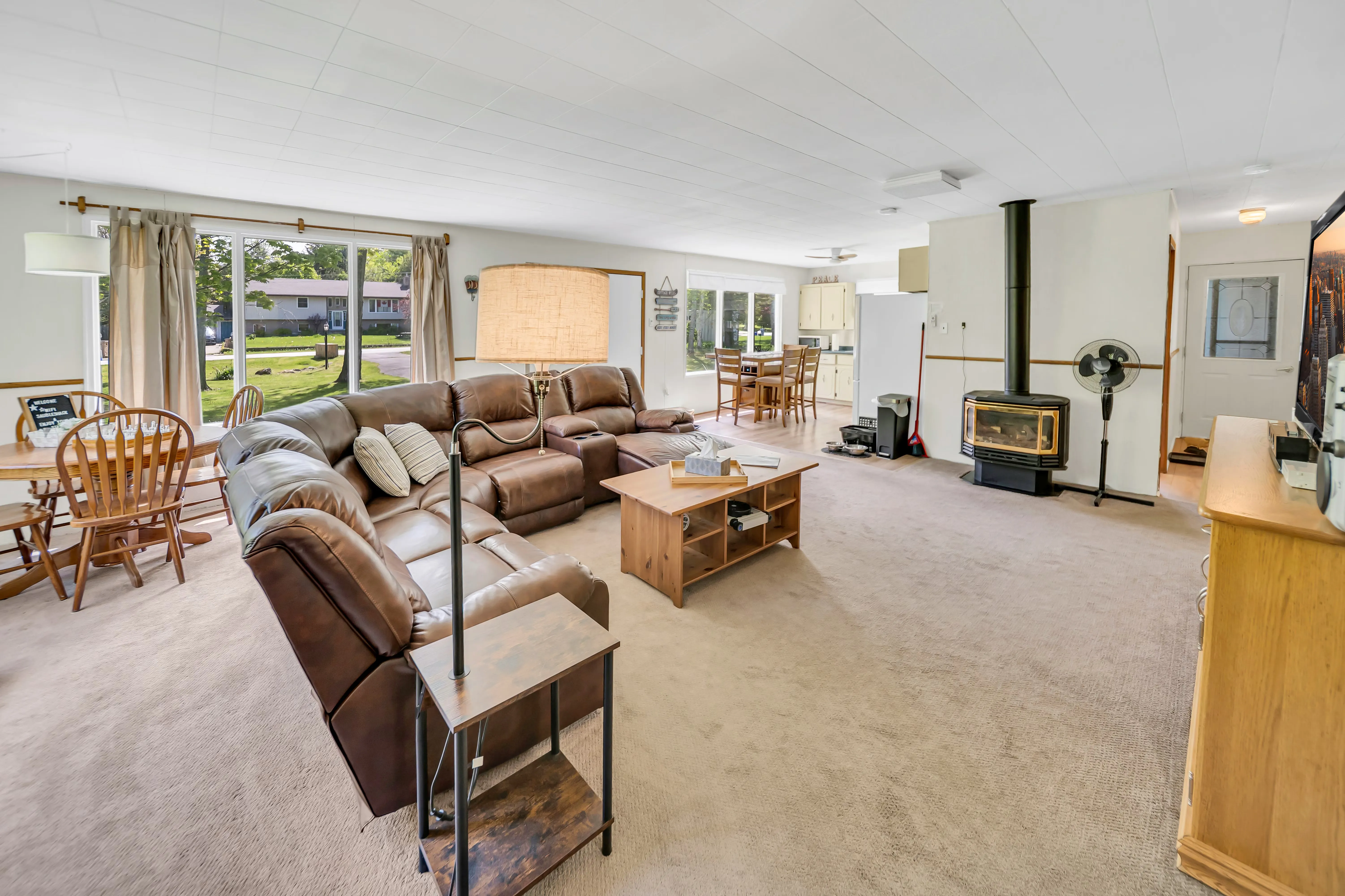 J Arts 360 View — interior property photo
