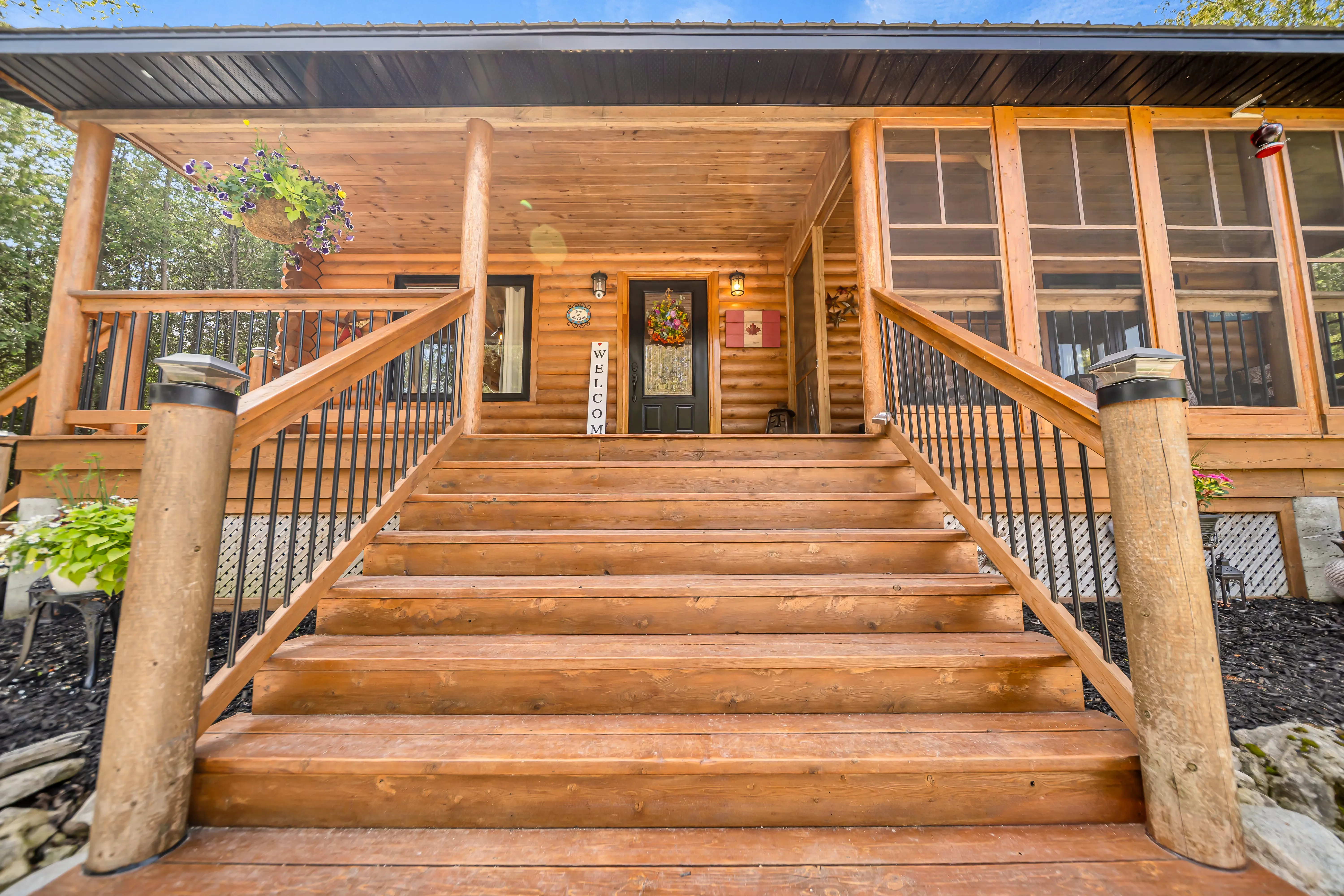J Arts 360 View — interior property photo