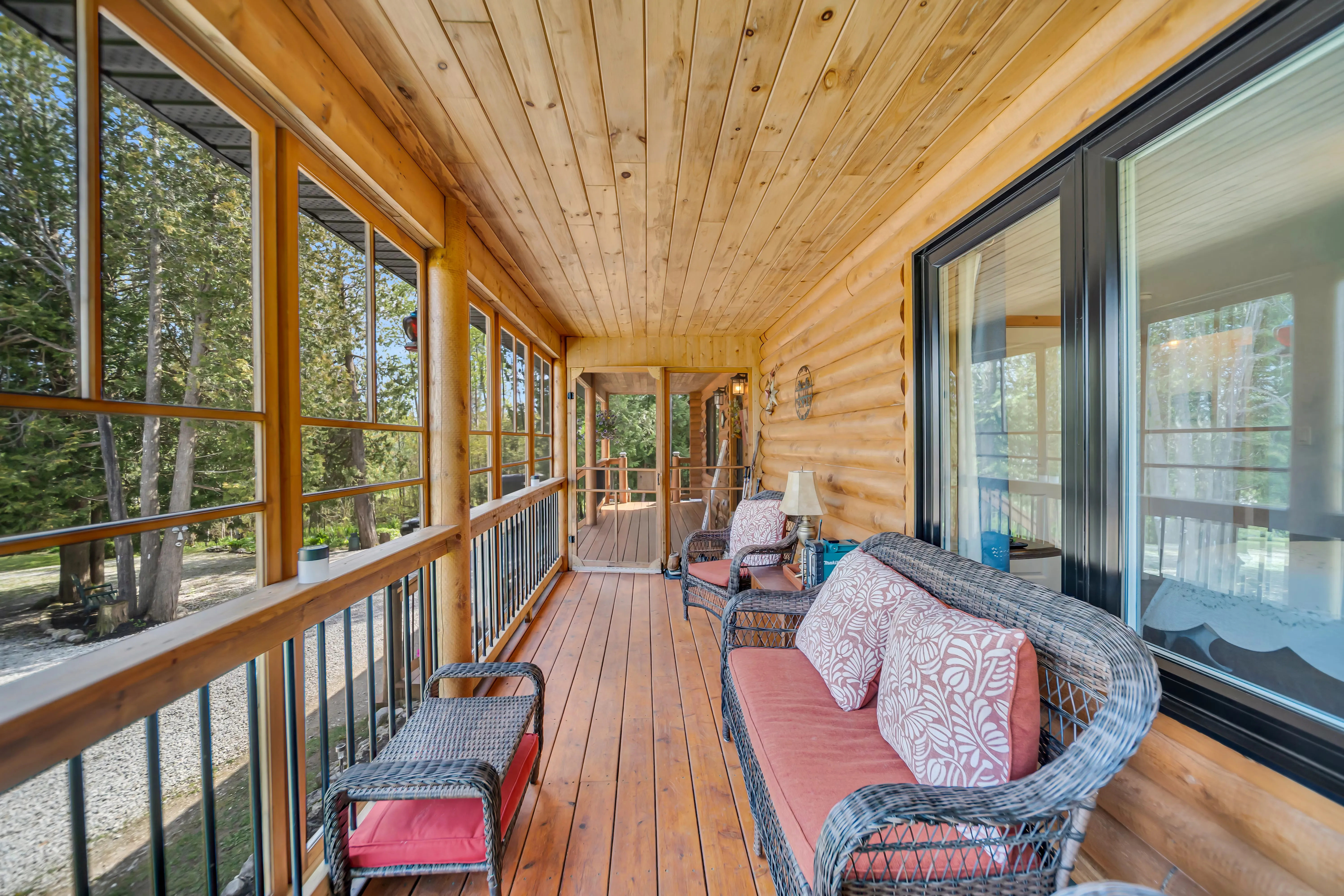 J Arts 360 View — interior property photo