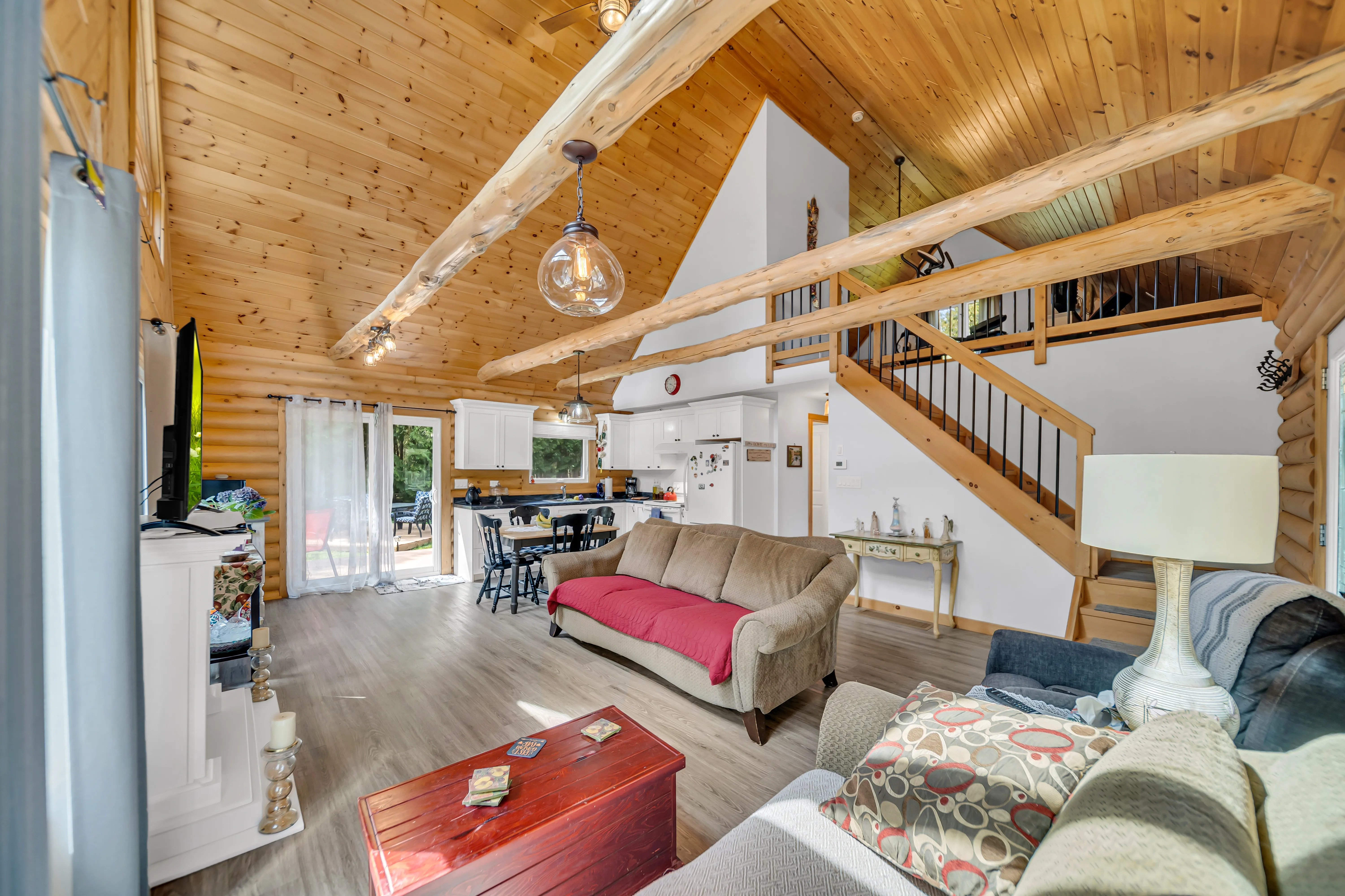J Arts 360 View — interior property photo