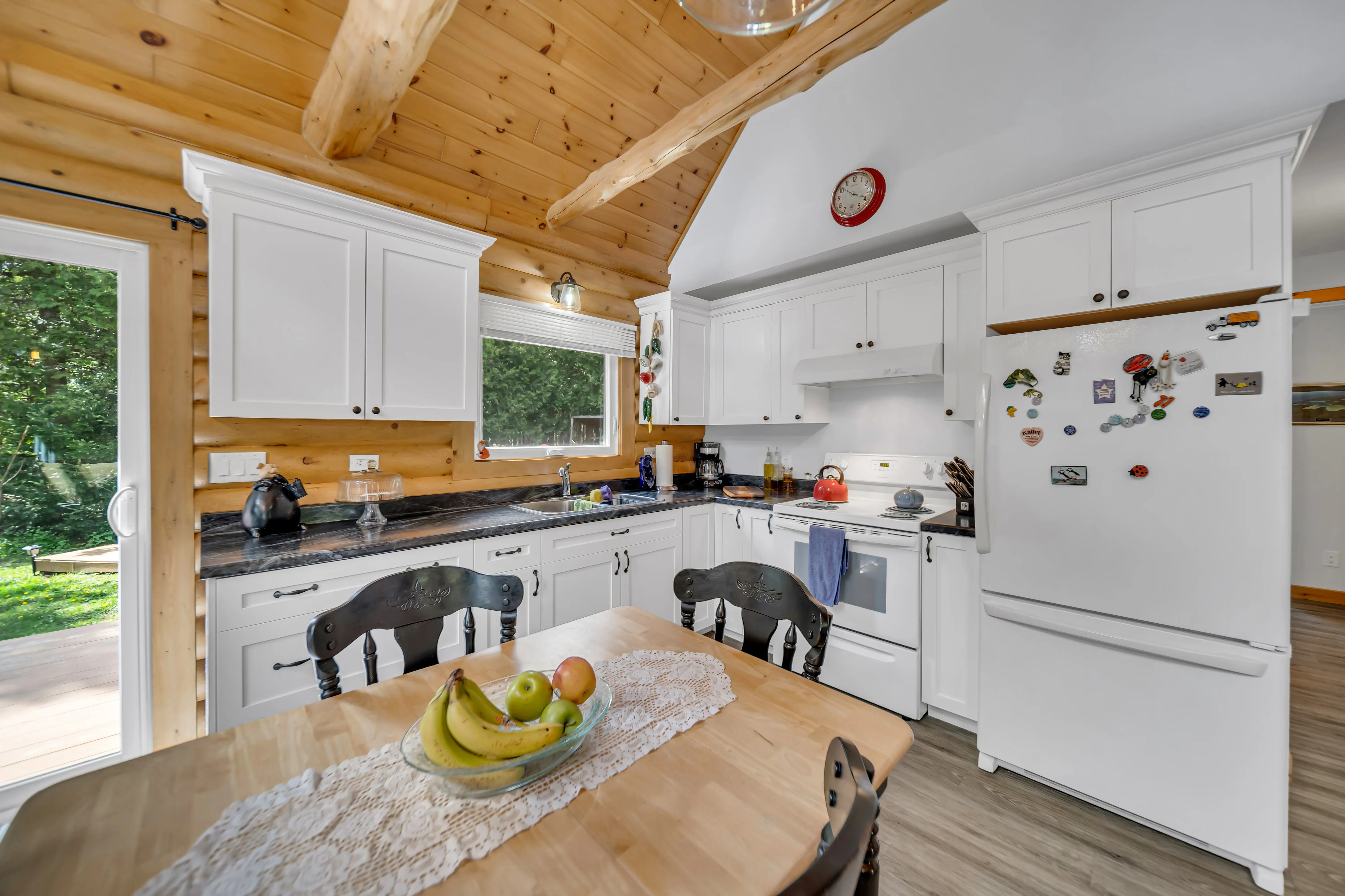 J Arts 360 View — interior property photo