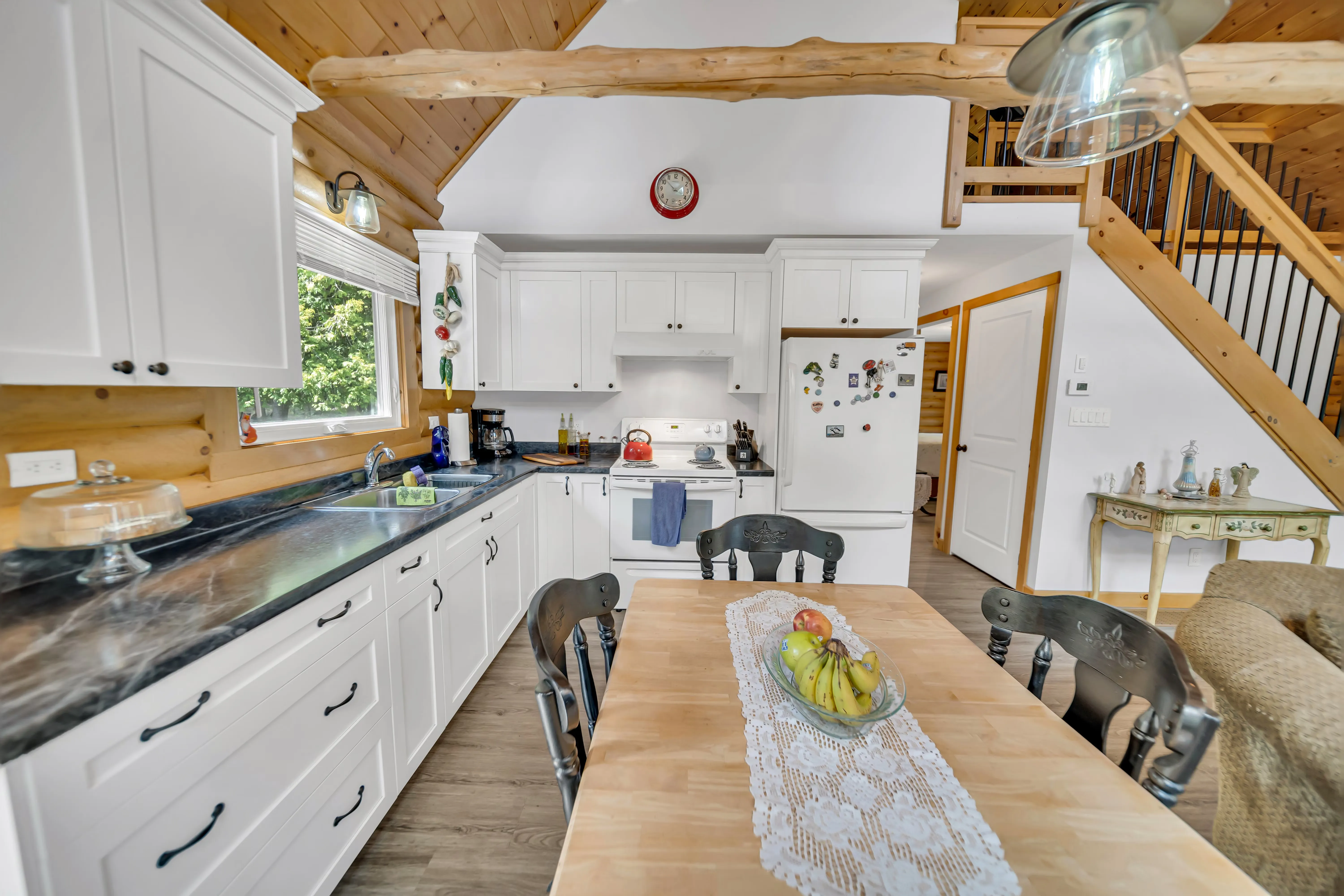 J Arts 360 View — interior property photo