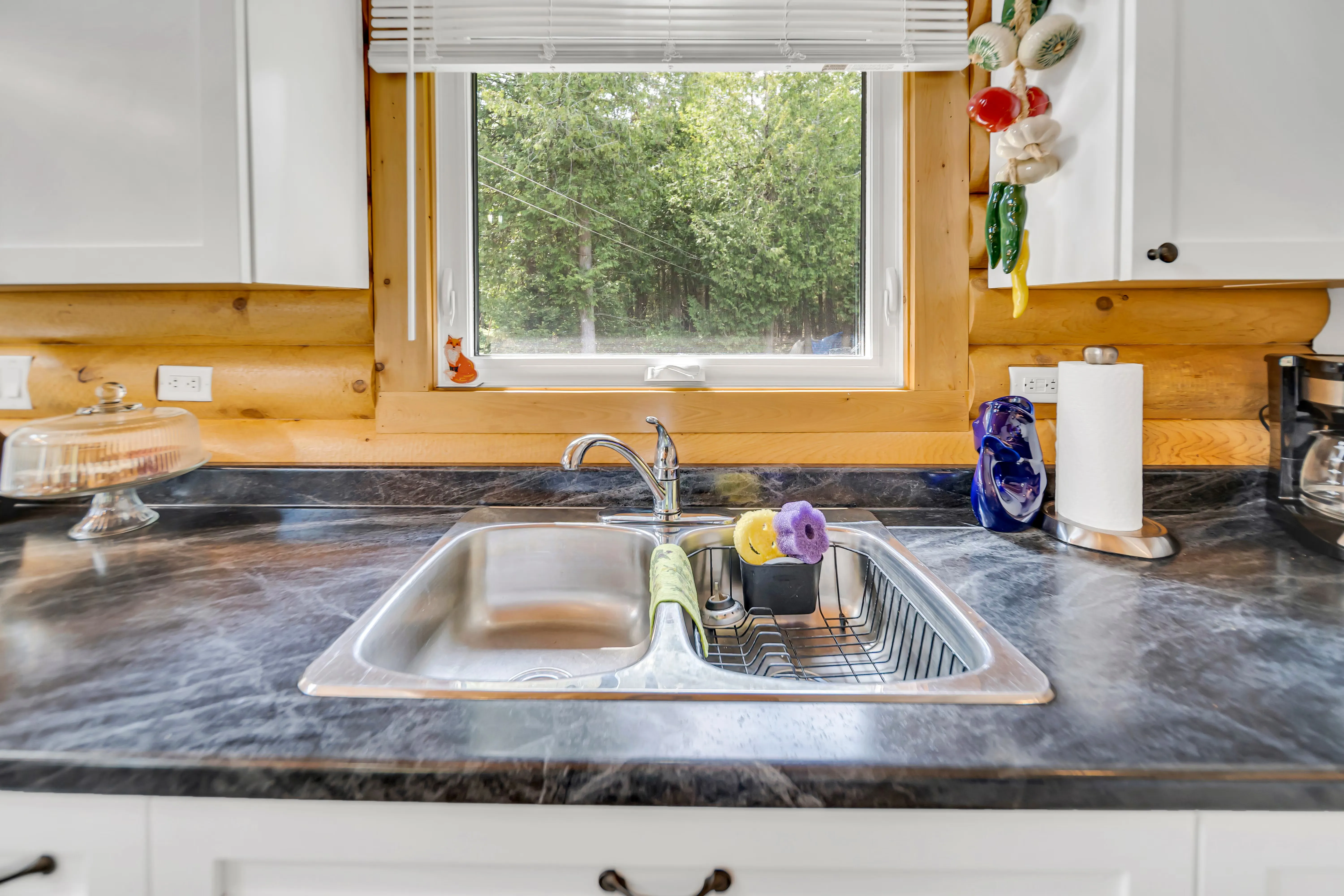 J Arts 360 View — interior property photo