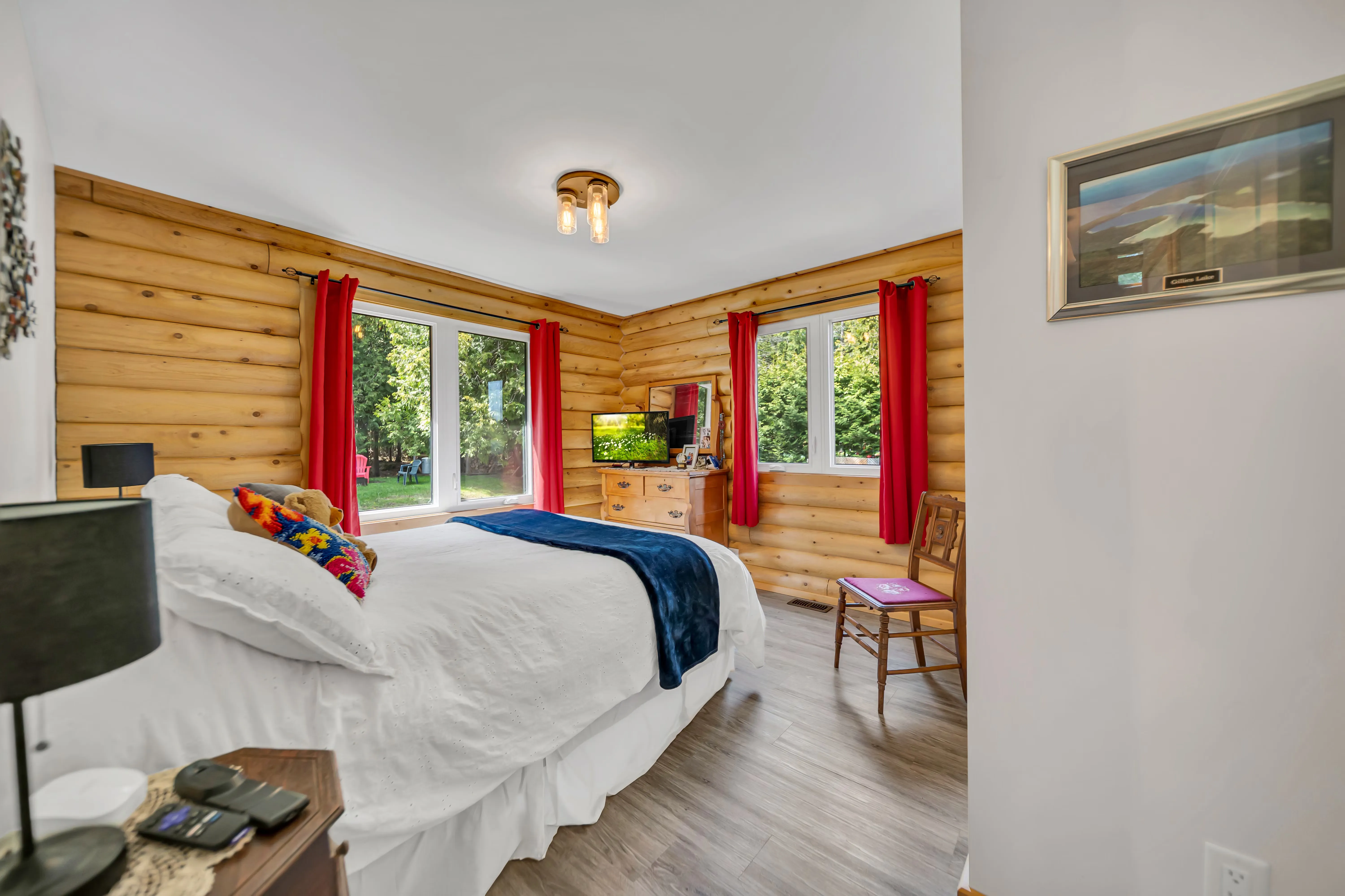 J Arts 360 View — interior property photo