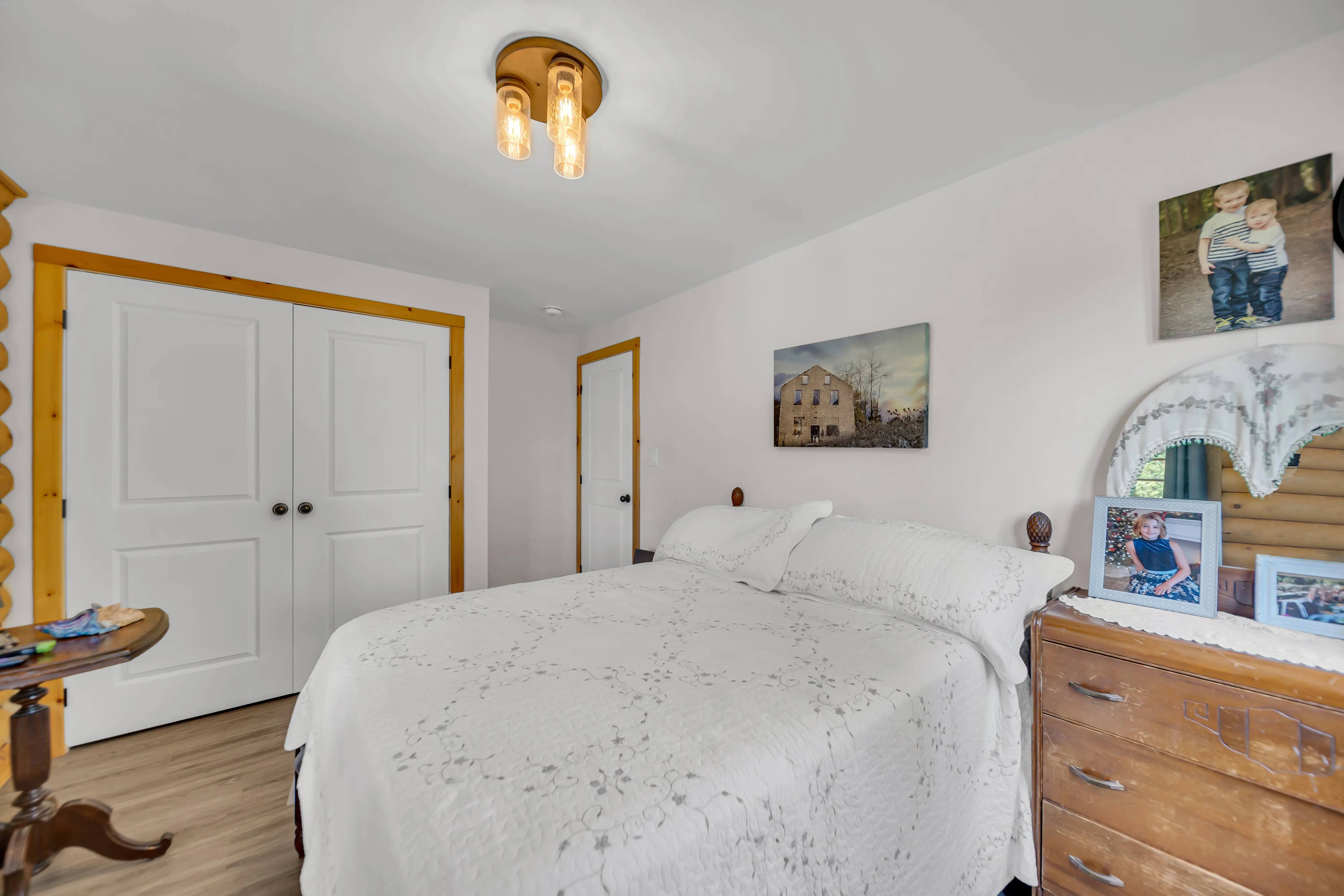 J Arts 360 View — interior property photo
