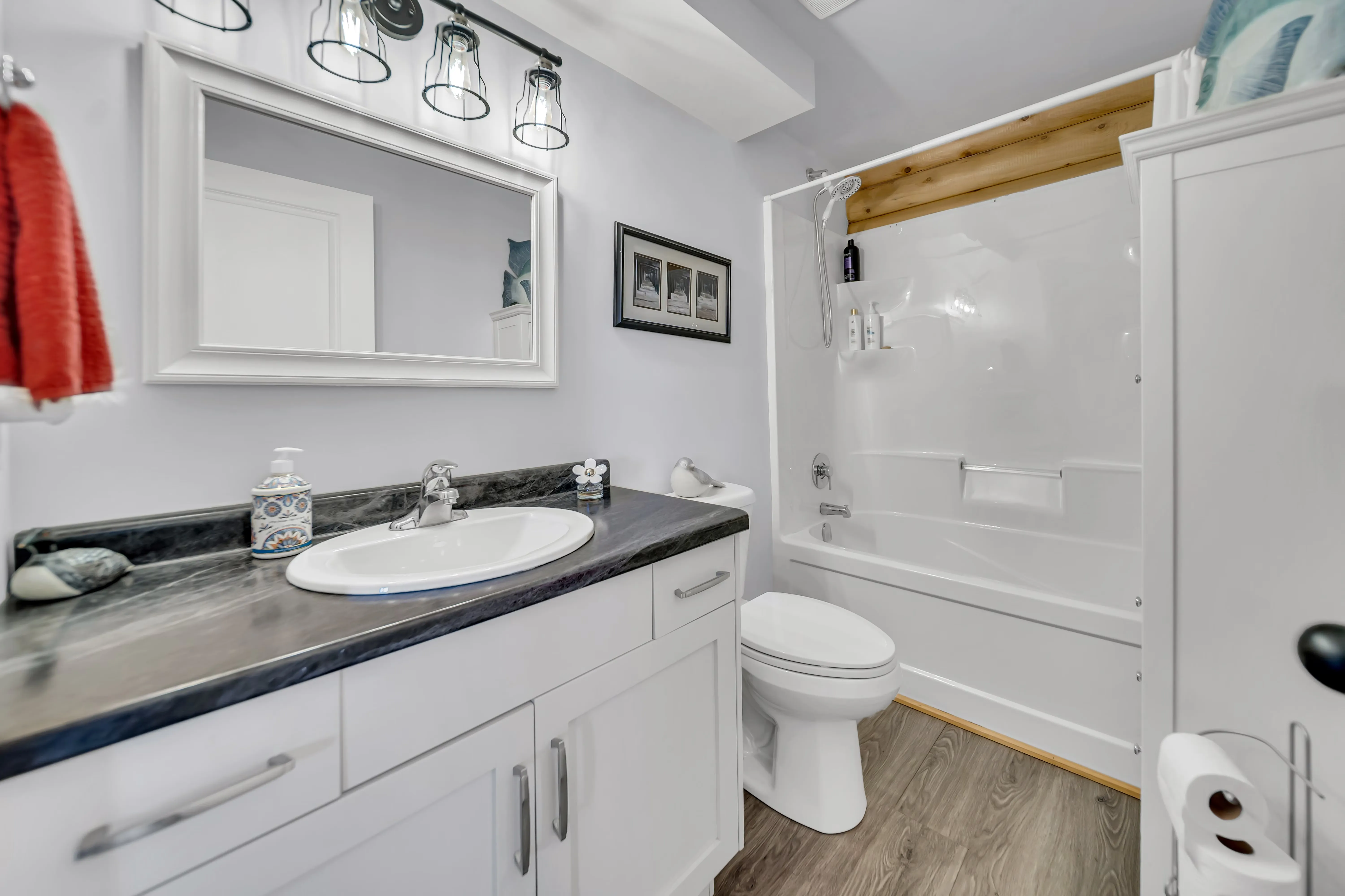 J Arts 360 View — interior property photo